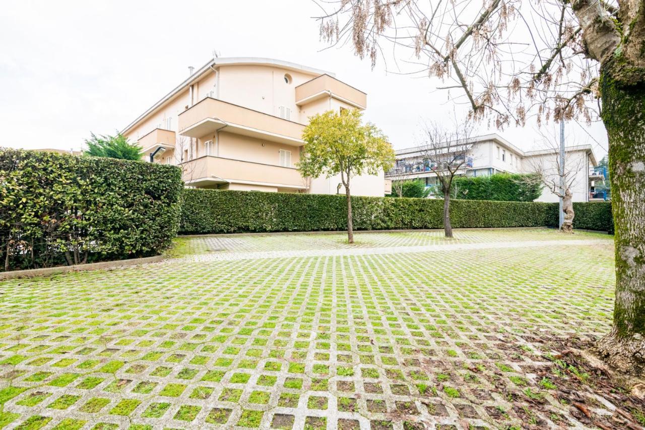 Appartamento Le Cornici Lucca Bagian luar foto